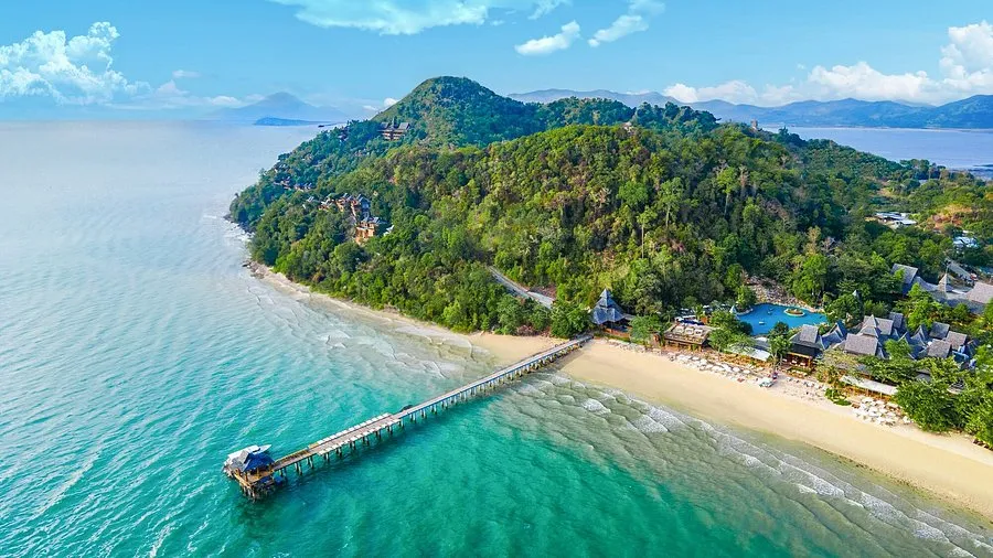 https://dynamic-media-cdn.tripadvisor.com/media/photo-o/31/69/b7/e6/santhiya-koh-yao-yai.jpg?h=-1&s=1&w=900