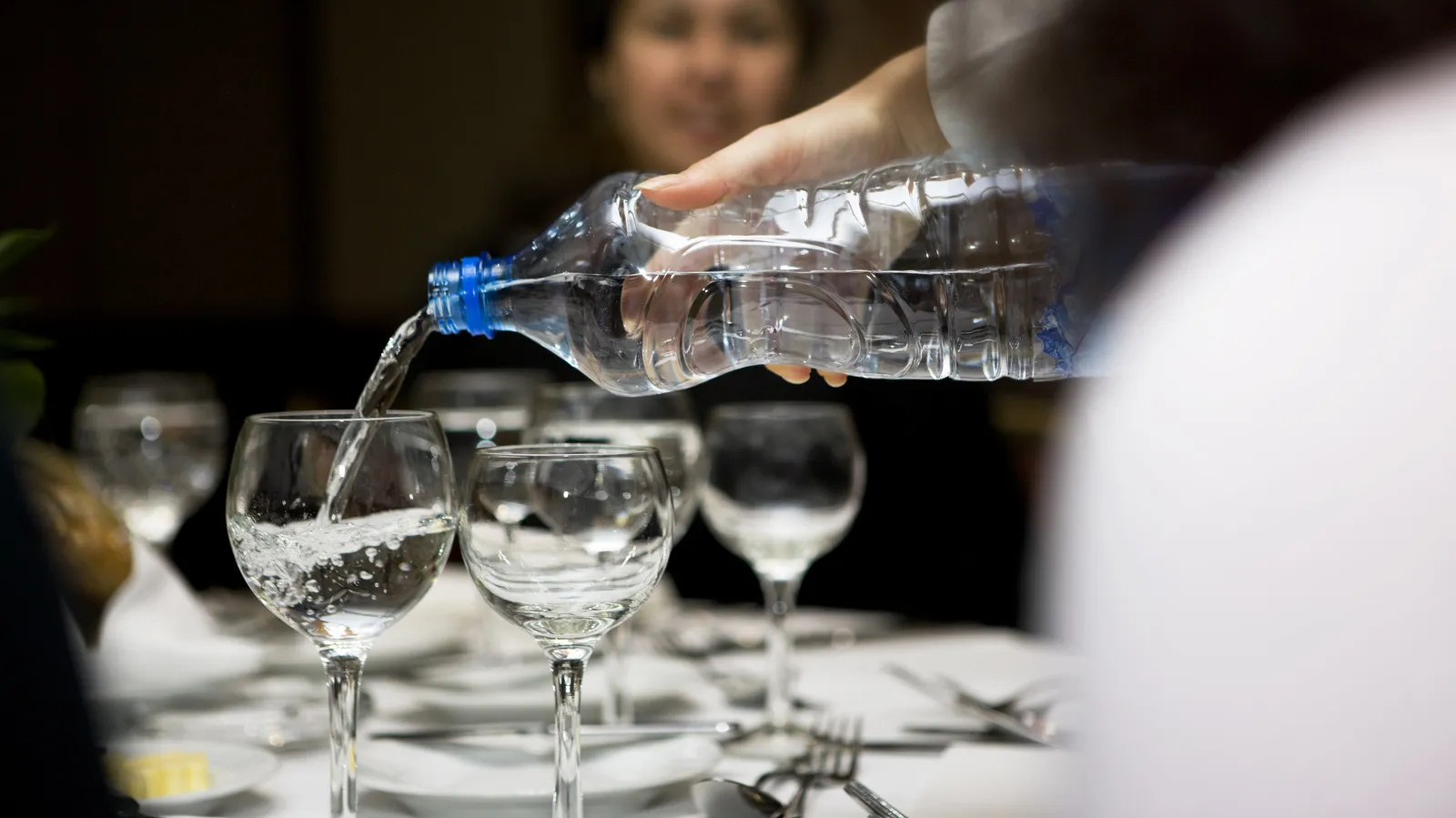 Do Thai restaurants charge for water